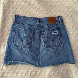 Levi’s Denim Skirt (size 28)